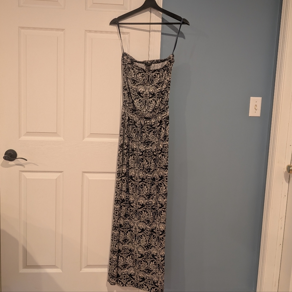 Ann Taylor// Strapless Maxi Dress// XS